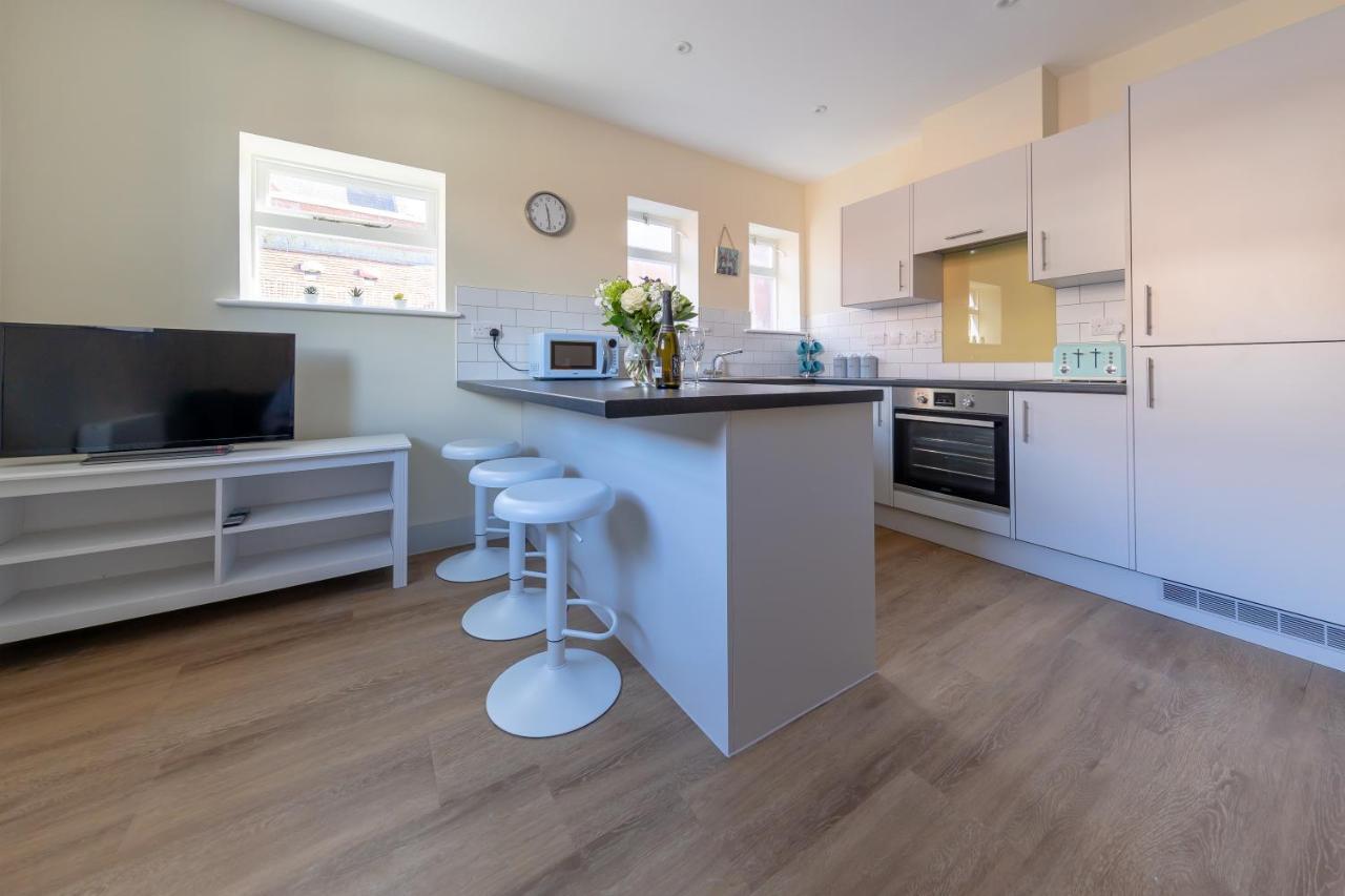 Hereford City Centre - Apartment 4, Isabella House - Modern Apartment In The Heart Of The City - Sleeps 4 Guests - Hosted By Rentmyhouse Екстер'єр фото